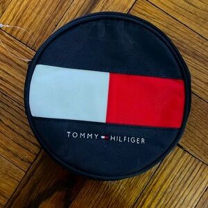 NWOT tommy hilfiger cd holder